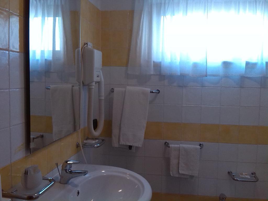Hotel San Francesco Terme Spezzano Albanese Zimmer foto