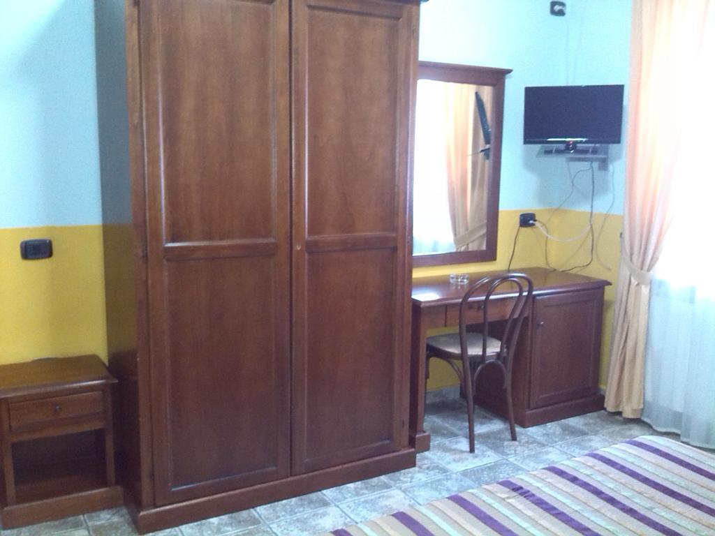 Hotel San Francesco Terme Spezzano Albanese Zimmer foto